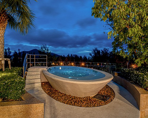 Marin Rooftop Pool