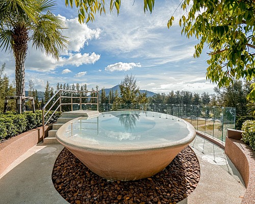 Marin Rooftop Pool