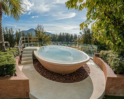 Marin Rooftop Pool